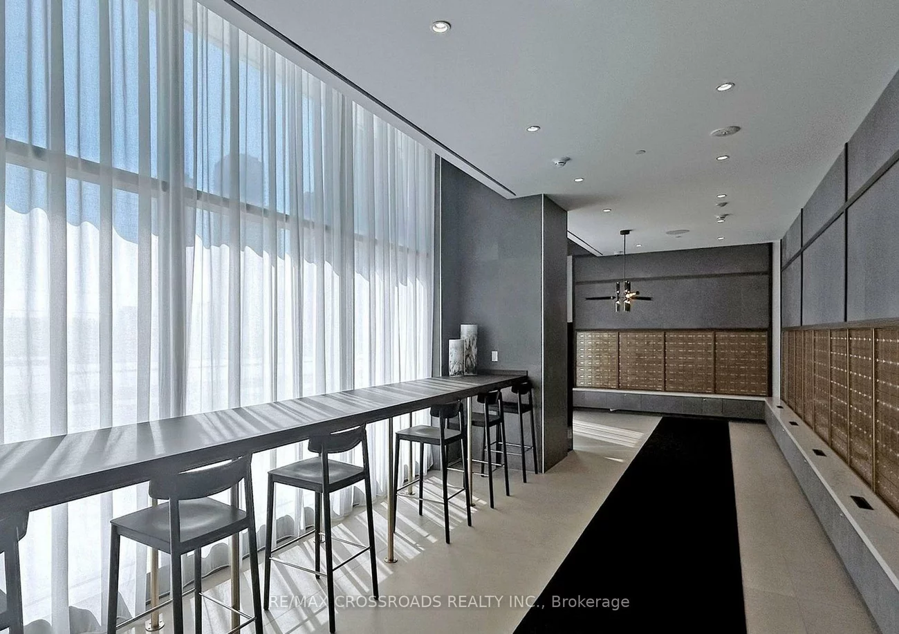 1000, Portage, Vaughan Corporate Centre, Vaughan