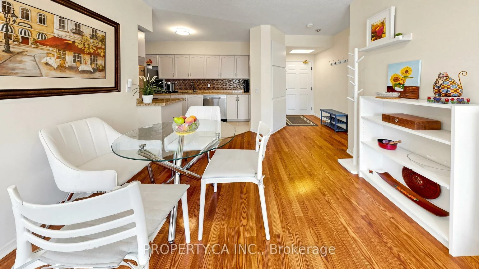 7398, Yonge, Crestwood-Springfarm-Yorkhill, Vaughan