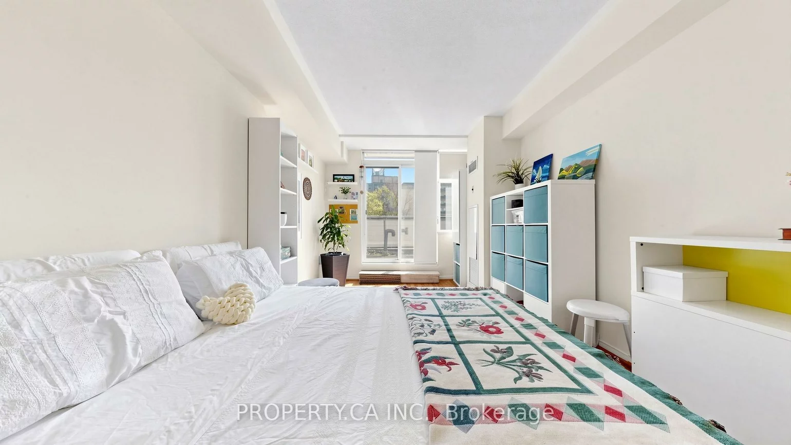 7398, Yonge, Crestwood-Springfarm-Yorkhill, Vaughan