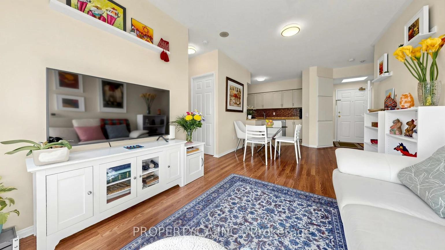 7398, Yonge, Crestwood-Springfarm-Yorkhill, Vaughan