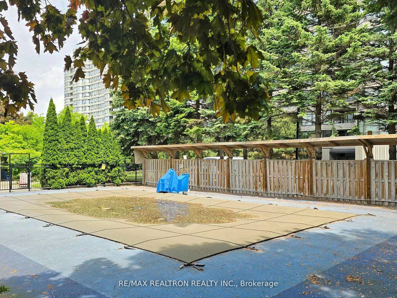 7440, Bathurst, Brownridge, Vaughan