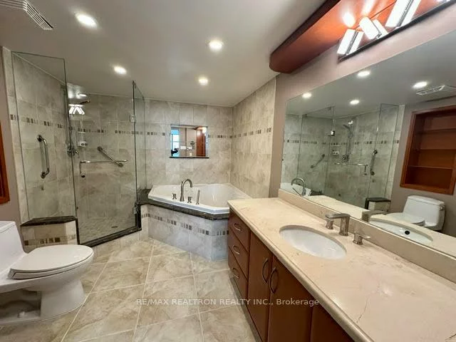 7440, Bathurst, Brownridge, Vaughan