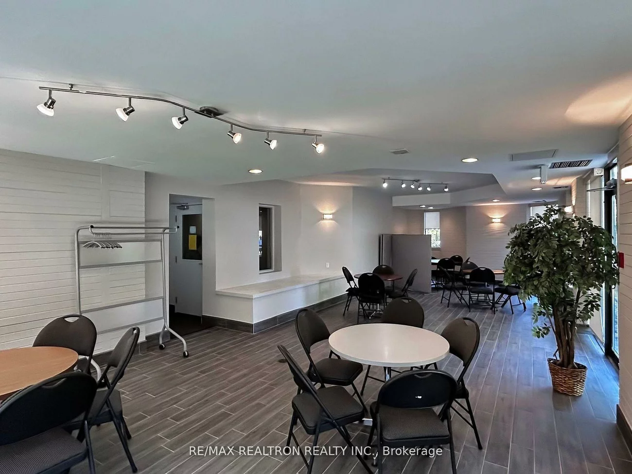 7440, Bathurst, Brownridge, Vaughan