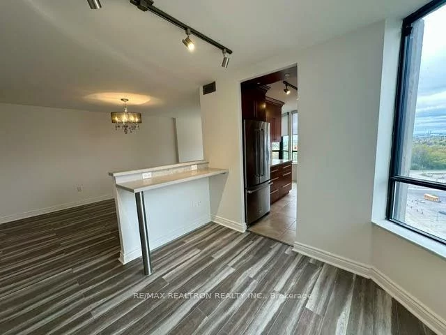 7440, Bathurst, Brownridge, Vaughan