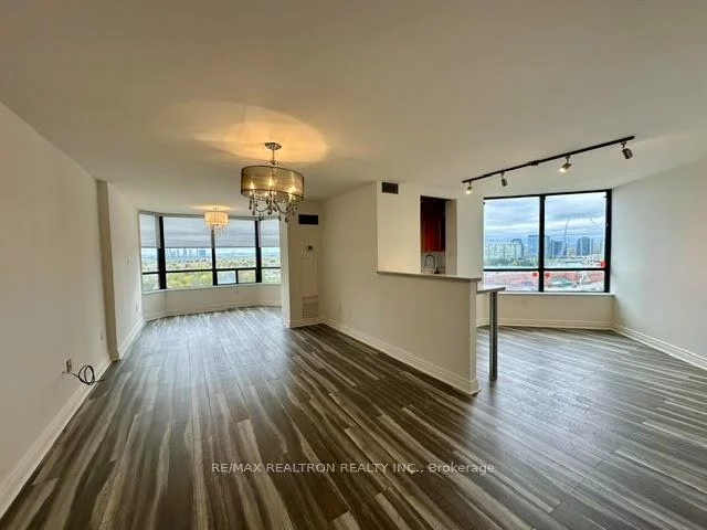 7440, Bathurst, Brownridge, Vaughan