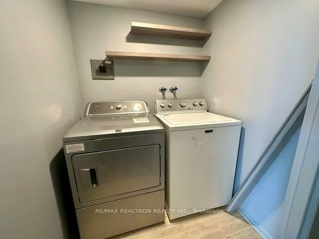 7440, Bathurst, Brownridge, Vaughan