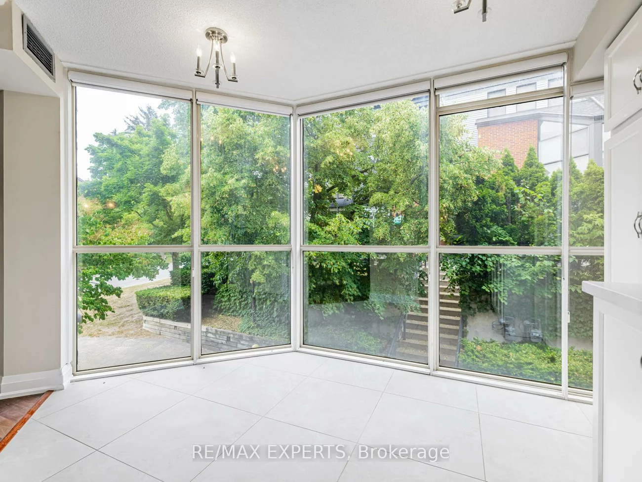 100, Arbors, West Woodbridge, Vaughan