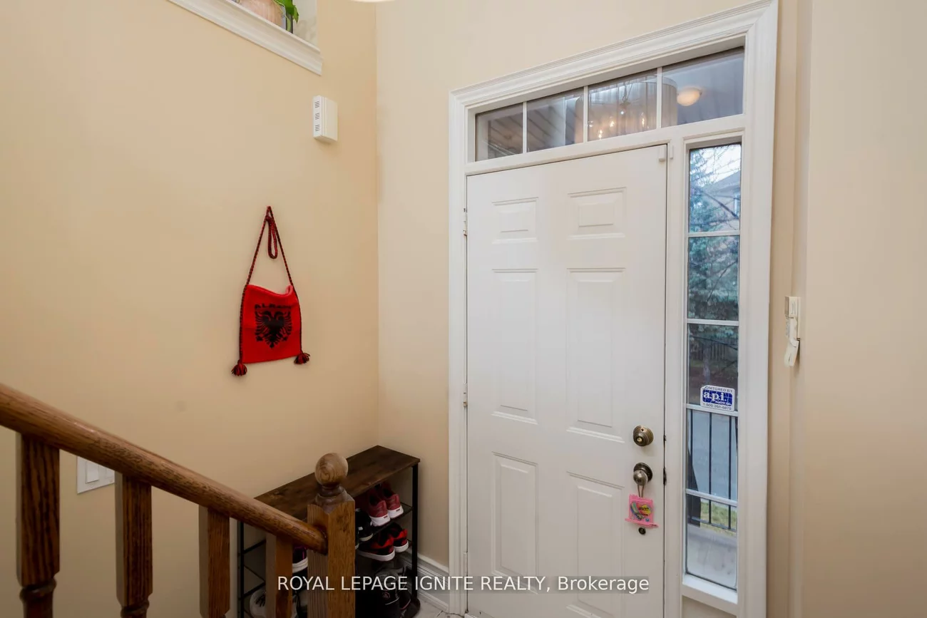 19, Foxchase, East Woodbridge, Vaughan