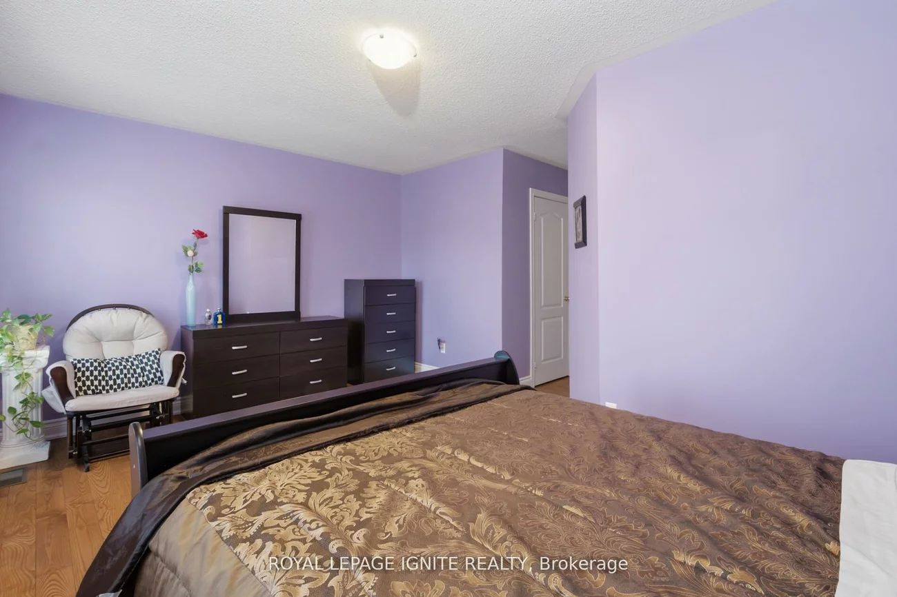 19, Foxchase, East Woodbridge, Vaughan