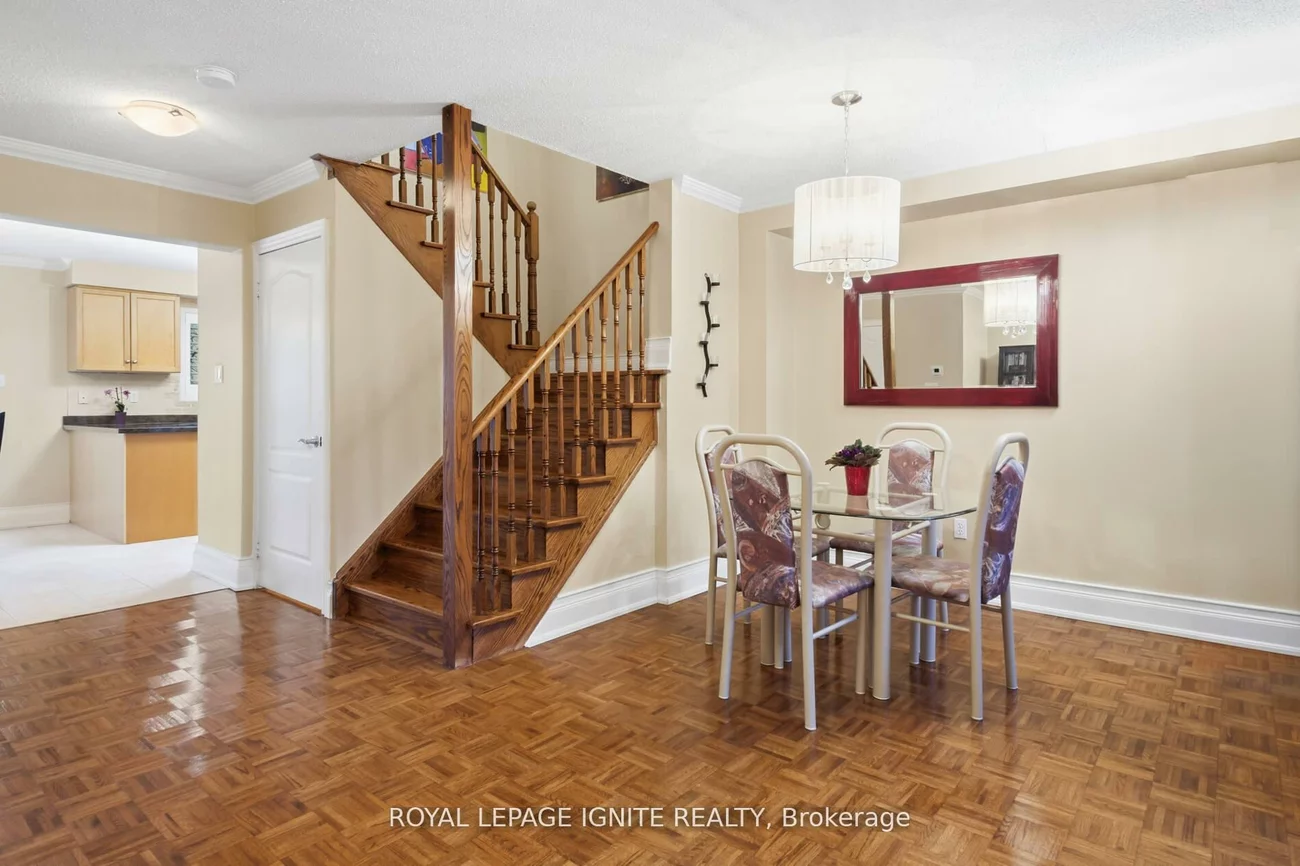 19, Foxchase, East Woodbridge, Vaughan