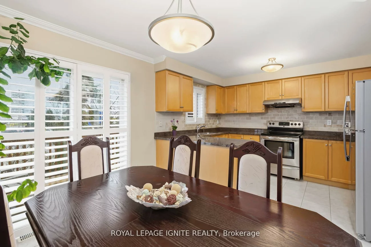 19, Foxchase, East Woodbridge, Vaughan
