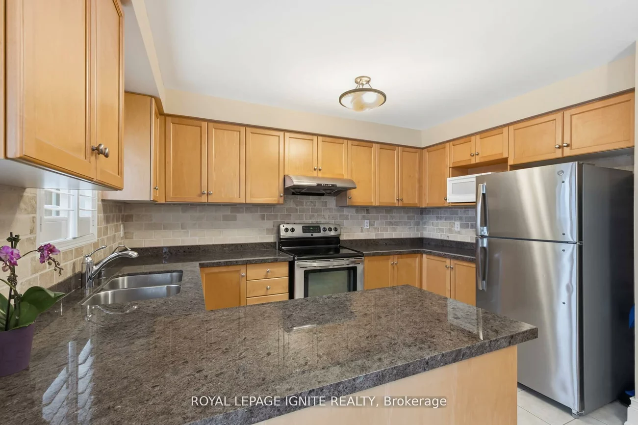 19, Foxchase, East Woodbridge, Vaughan
