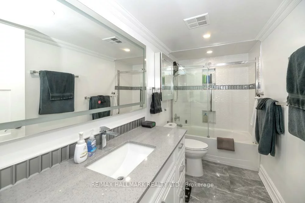 7601, Bathurst, Crestwood-Springfarm-Yorkhill, Vaughan