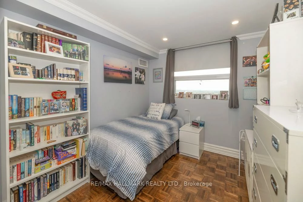 7601, Bathurst, Crestwood-Springfarm-Yorkhill, Vaughan