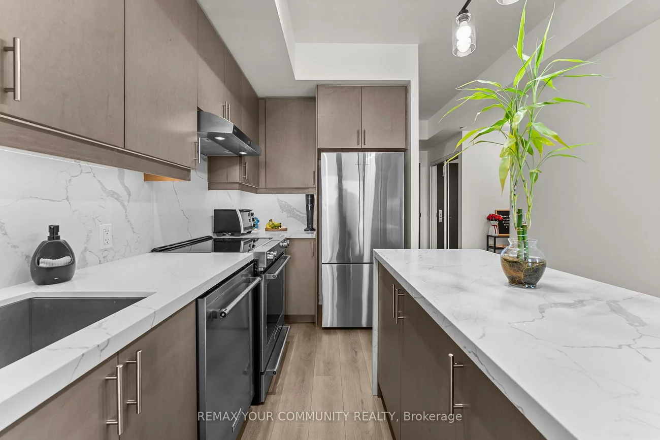 9000, Jane, Vellore Village, Vaughan