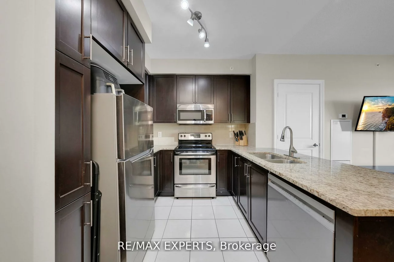 9255, Jane, Maple, Vaughan