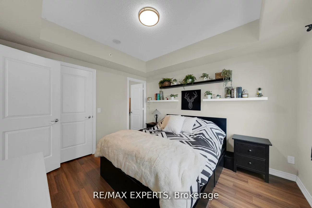 9255, Jane, Maple, Vaughan