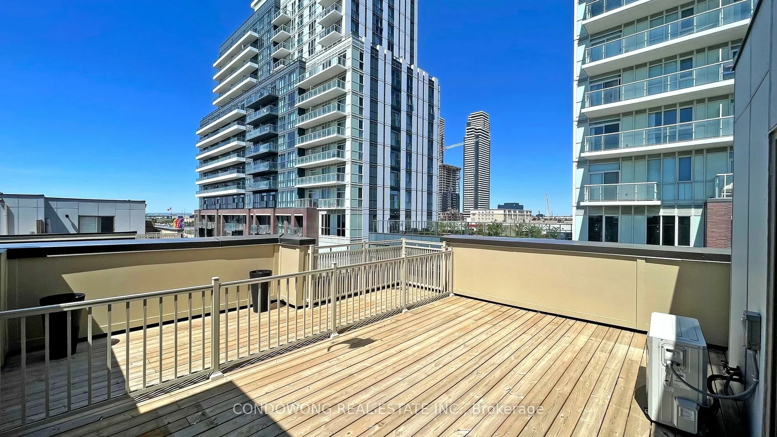31, Honeycrisp, Vaughan Corporate Centre, Vaughan