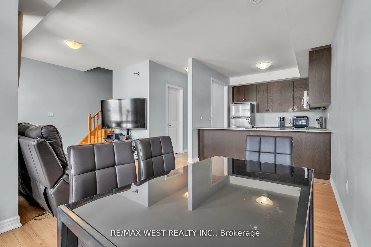 9601, Jane, Maple, Vaughan