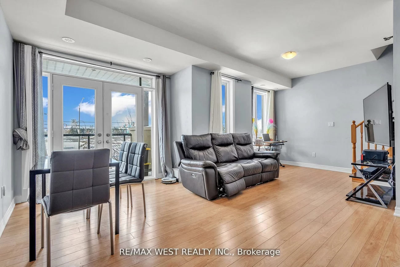 9601, Jane, Maple, Vaughan