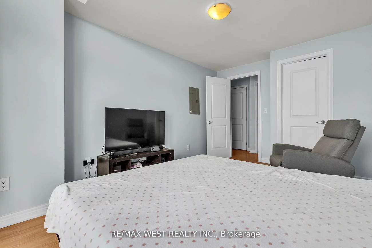 9601, Jane, Maple, Vaughan