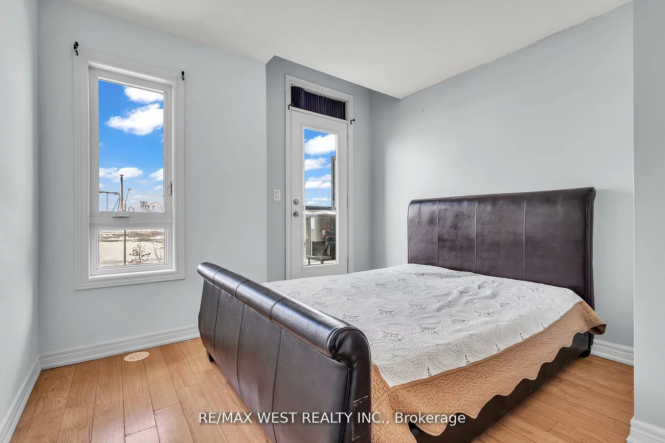 9601, Jane, Maple, Vaughan