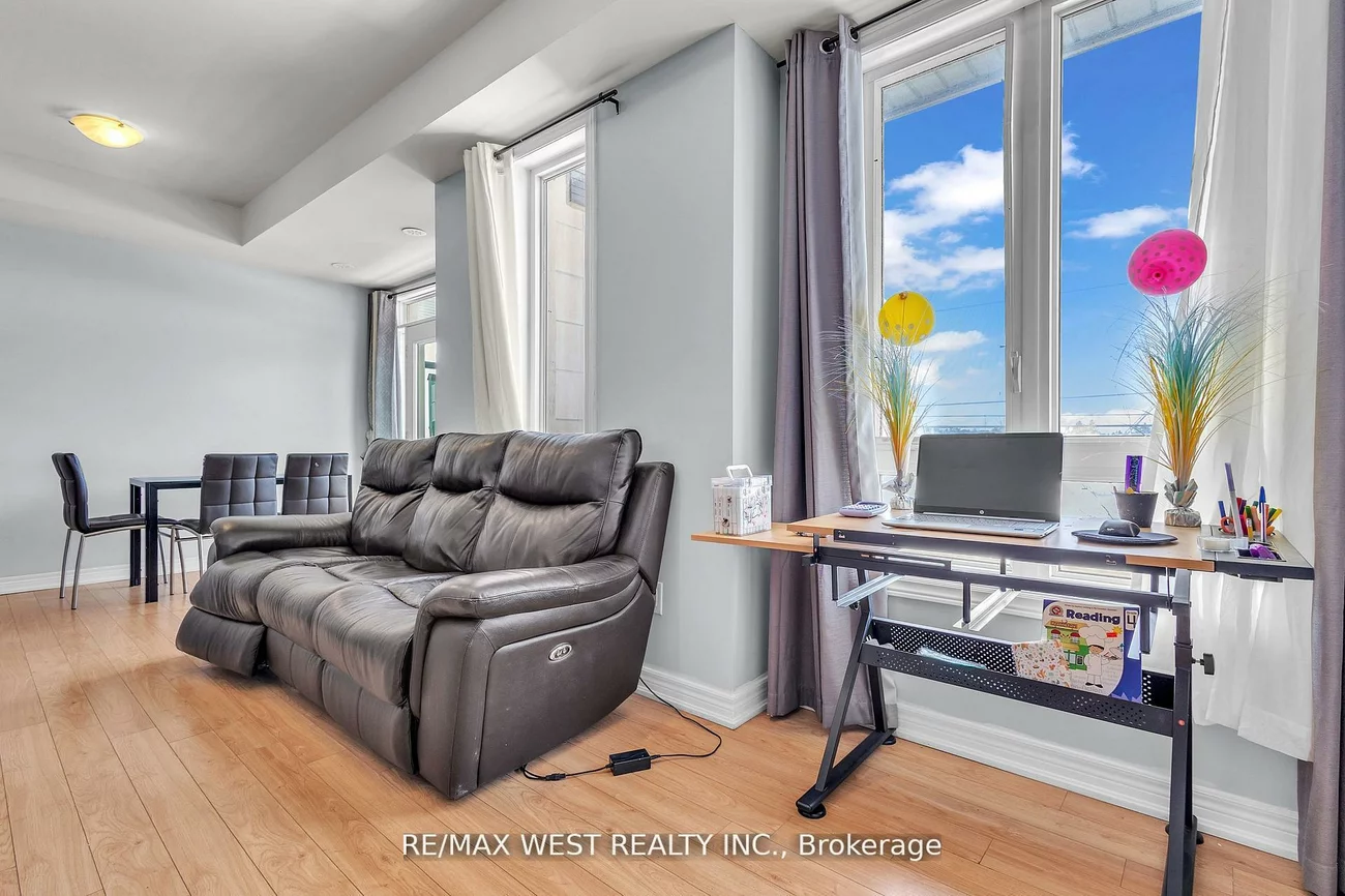 9601, Jane, Maple, Vaughan