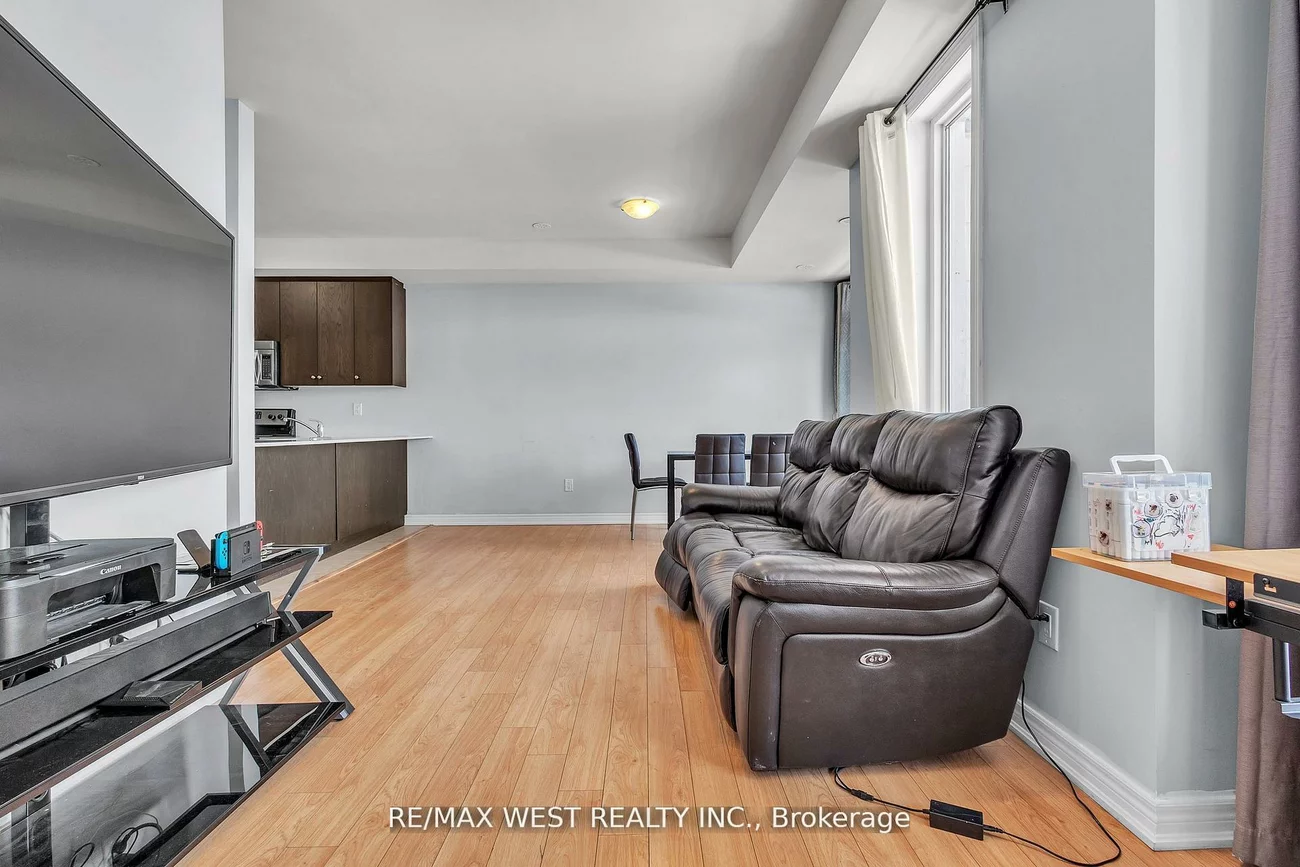9601, Jane, Maple, Vaughan