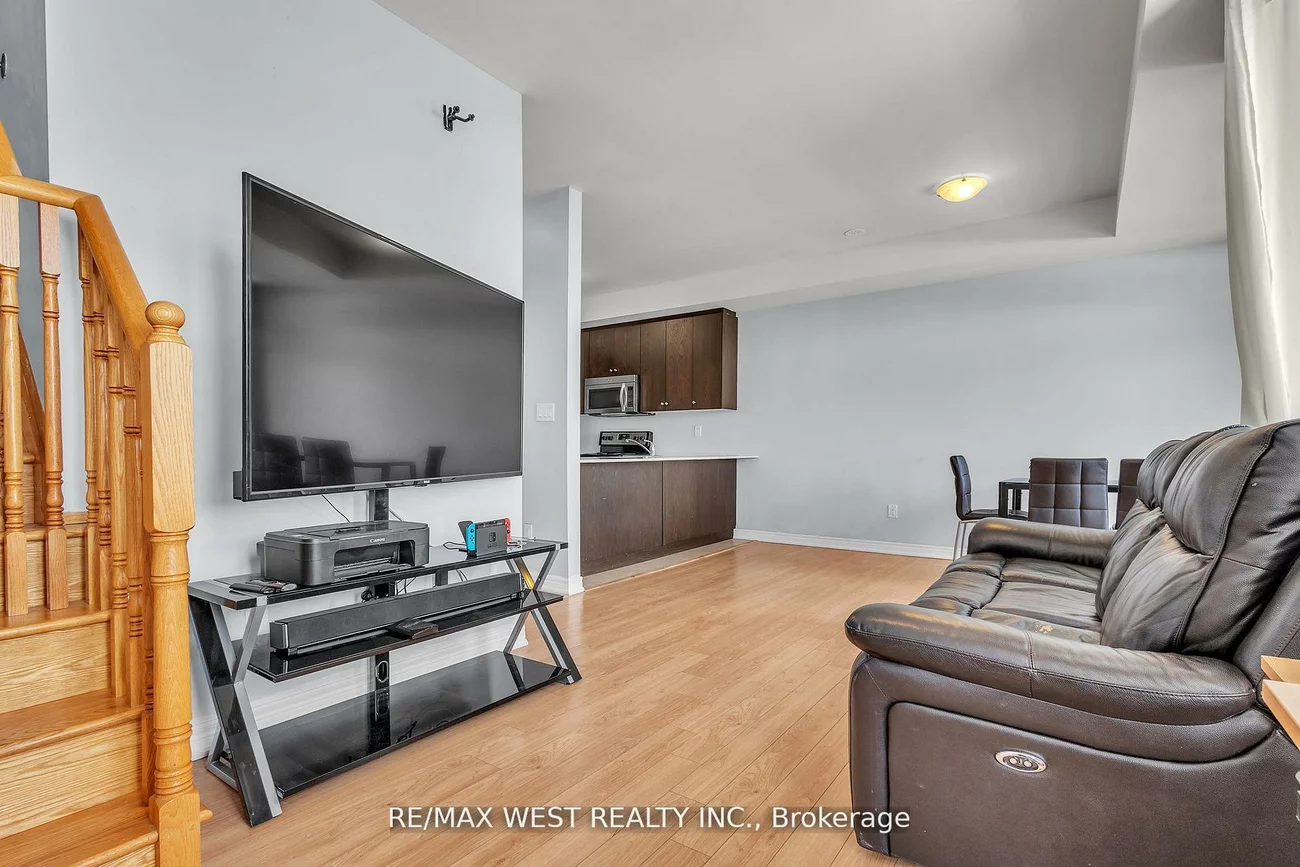 9601, Jane, Maple, Vaughan