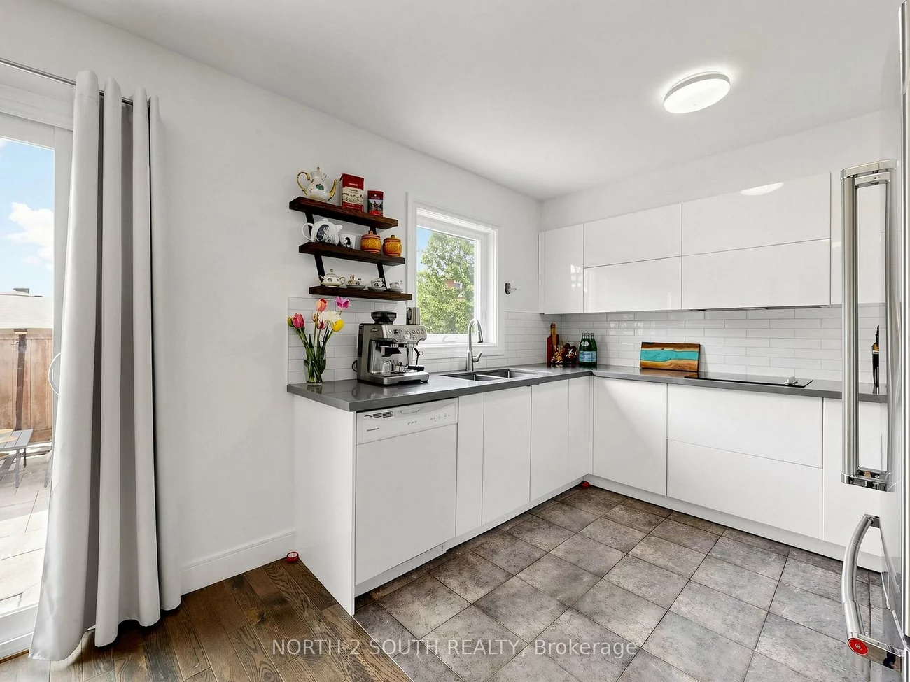 109, Pinedale, East Woodbridge, Vaughan