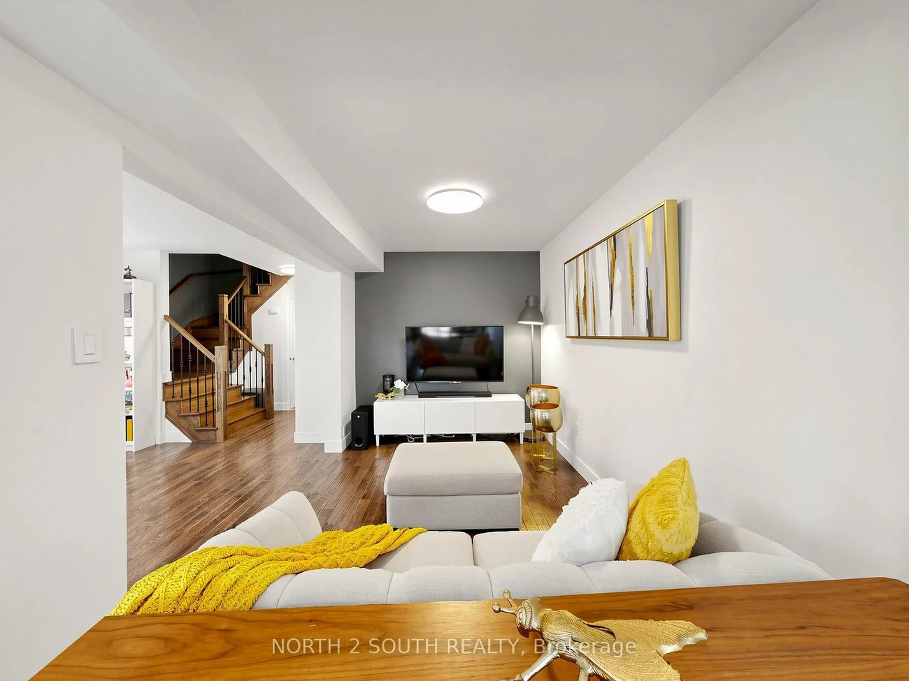 109, Pinedale, East Woodbridge, Vaughan