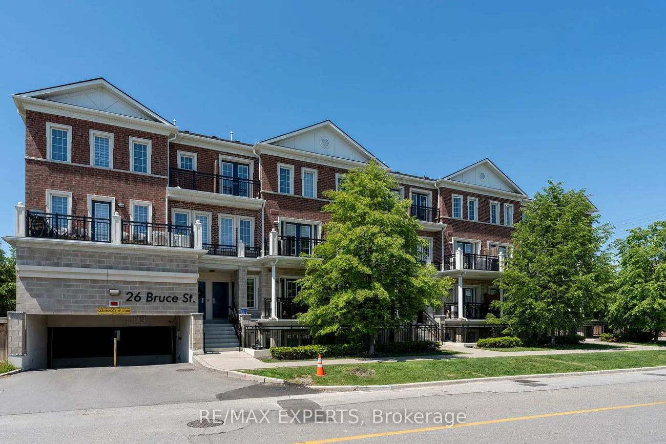 26, Bruce, East Woodbridge, Vaughan