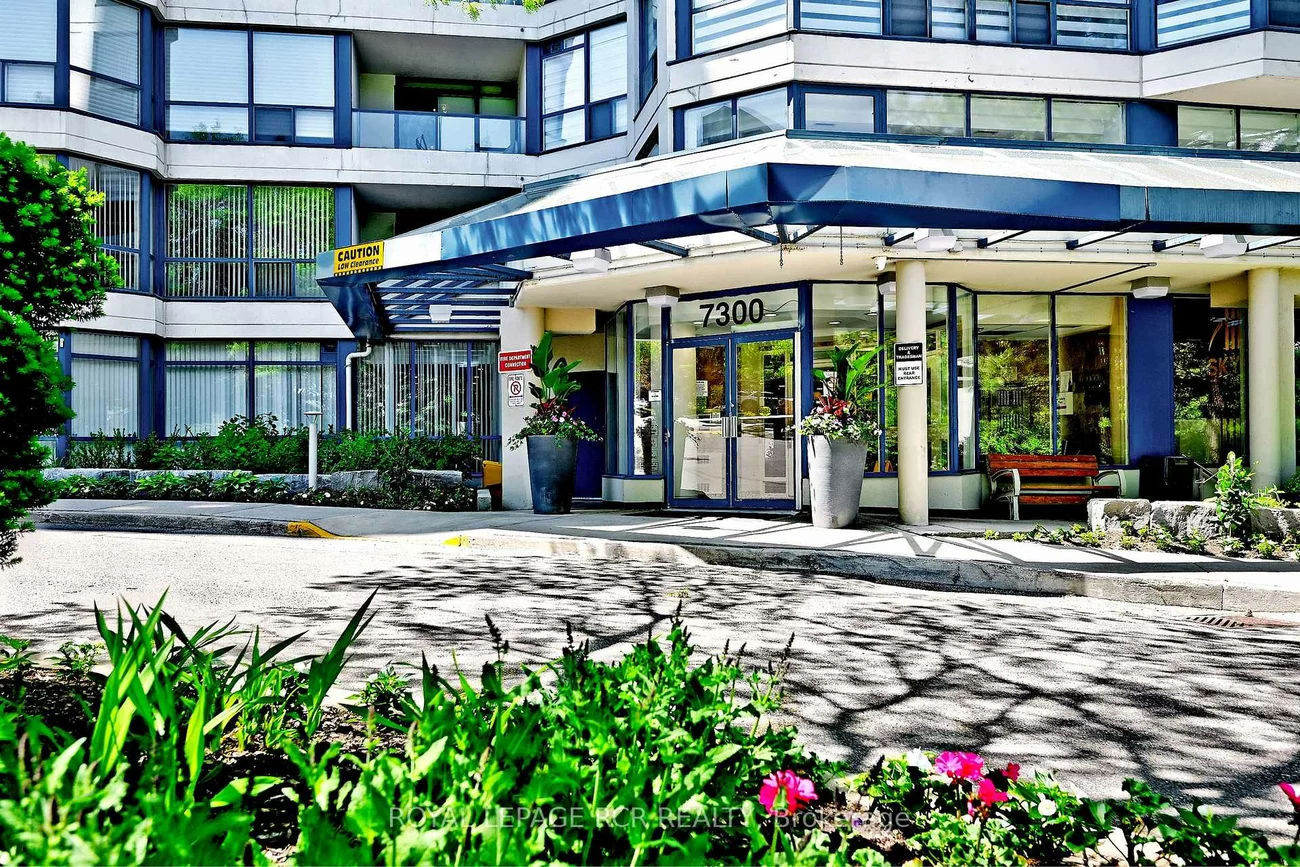 7300, Yonge, Crestwood-Springfarm-Yorkhill, Vaughan