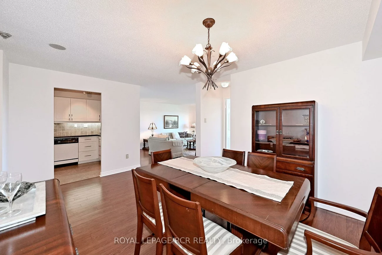 7300, Yonge, Crestwood-Springfarm-Yorkhill, Vaughan