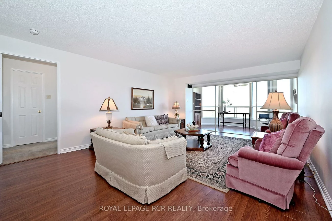 7300, Yonge, Crestwood-Springfarm-Yorkhill, Vaughan