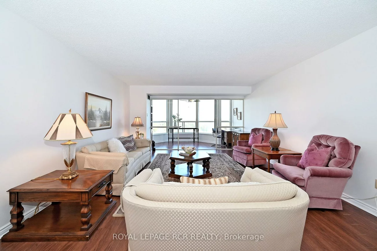 7300, Yonge, Crestwood-Springfarm-Yorkhill, Vaughan