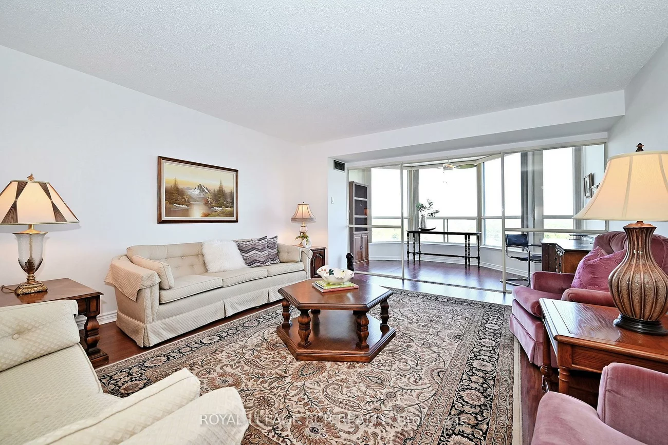 7300, Yonge, Crestwood-Springfarm-Yorkhill, Vaughan
