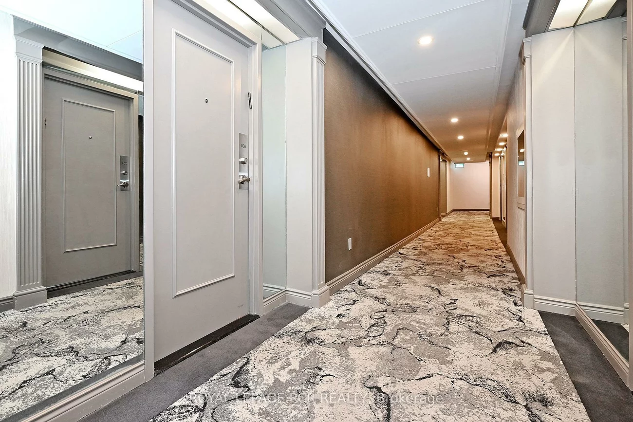7300, Yonge, Crestwood-Springfarm-Yorkhill, Vaughan