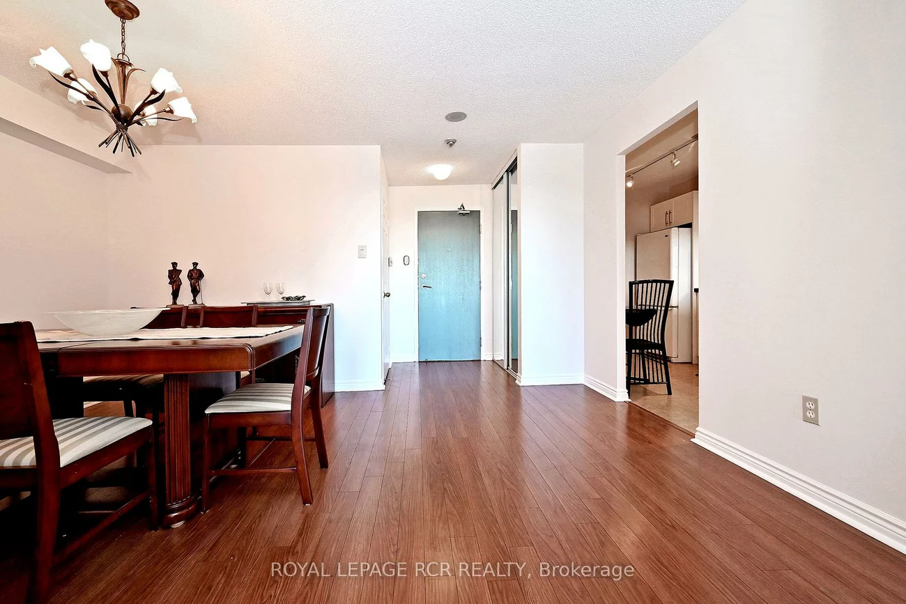 7300, Yonge, Crestwood-Springfarm-Yorkhill, Vaughan