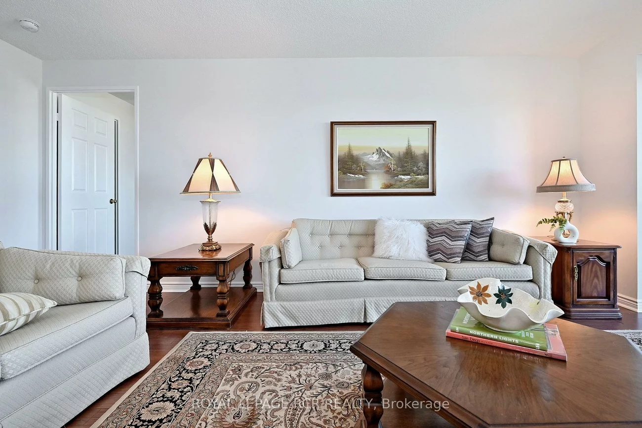 7300, Yonge, Crestwood-Springfarm-Yorkhill, Vaughan