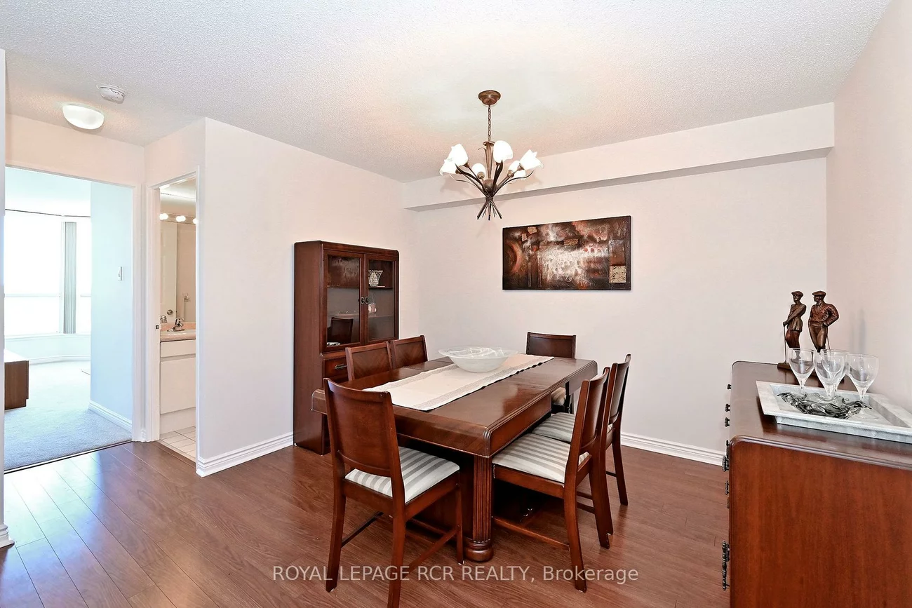 7300, Yonge, Crestwood-Springfarm-Yorkhill, Vaughan