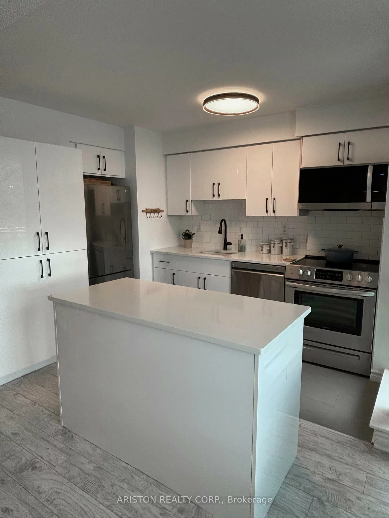 745, New Westminster, Brownridge, Vaughan