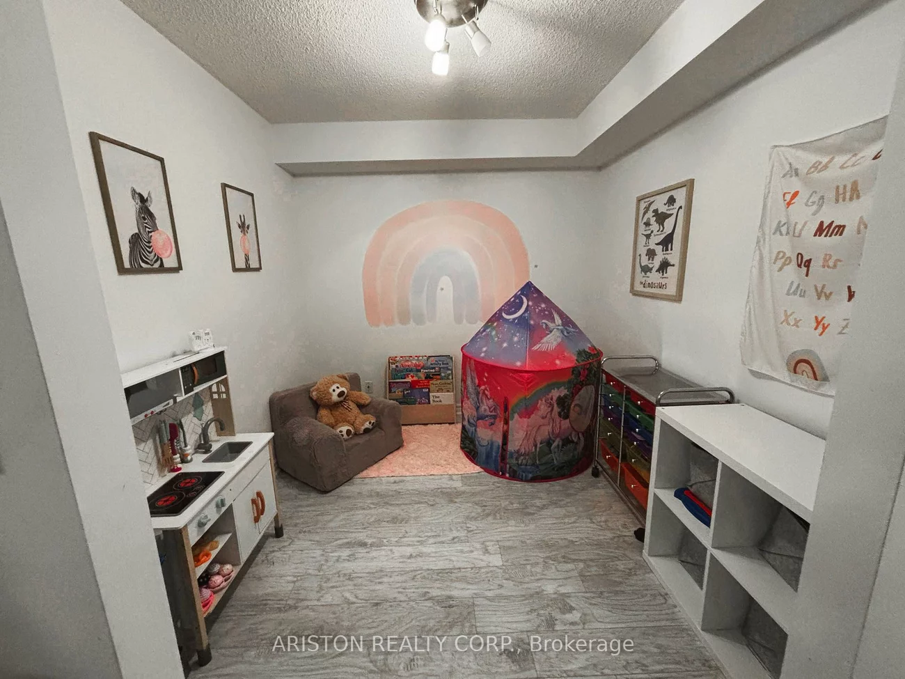 745, New Westminster, Brownridge, Vaughan