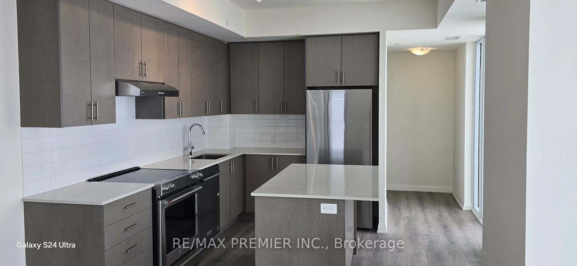 8960, Jane, Vellore Village, Vaughan