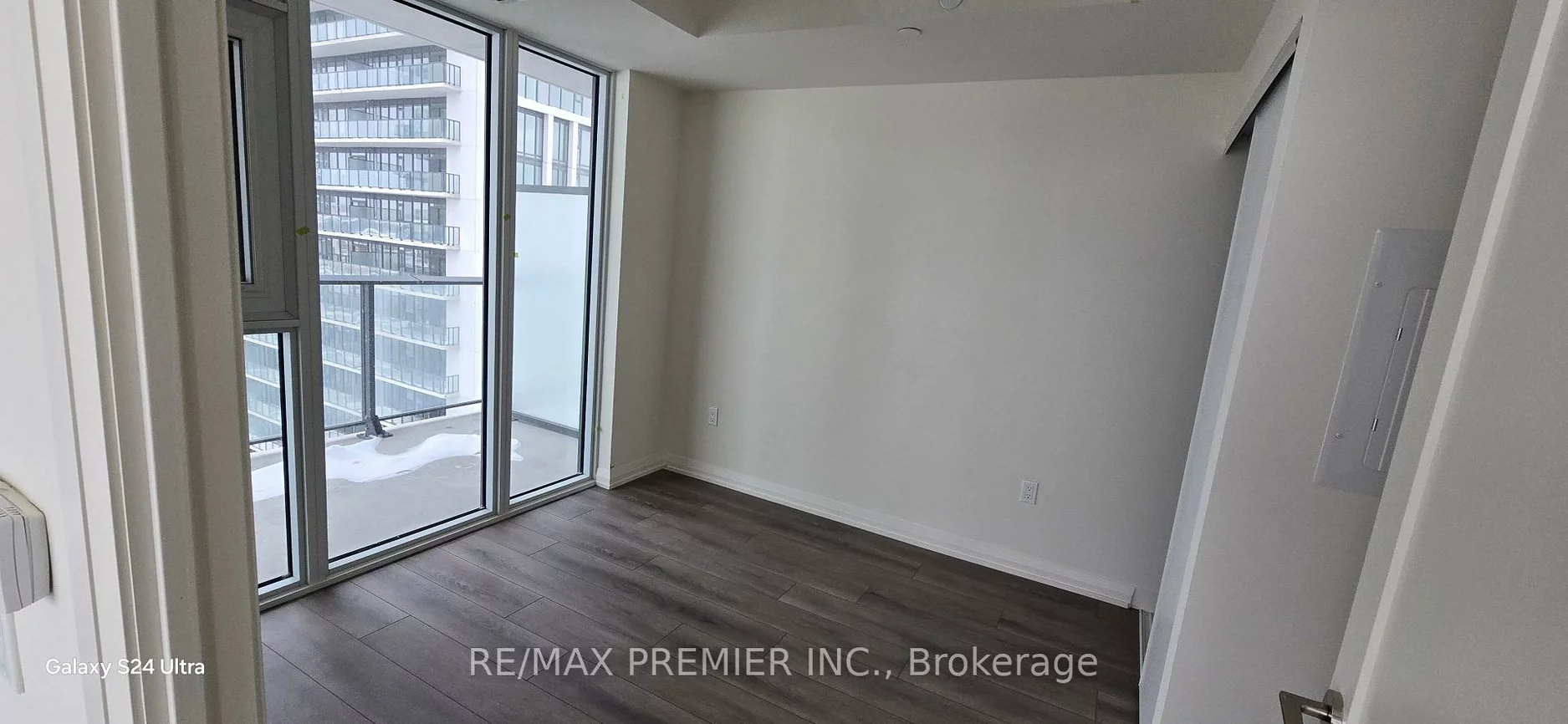 8960, Jane, Vellore Village, Vaughan