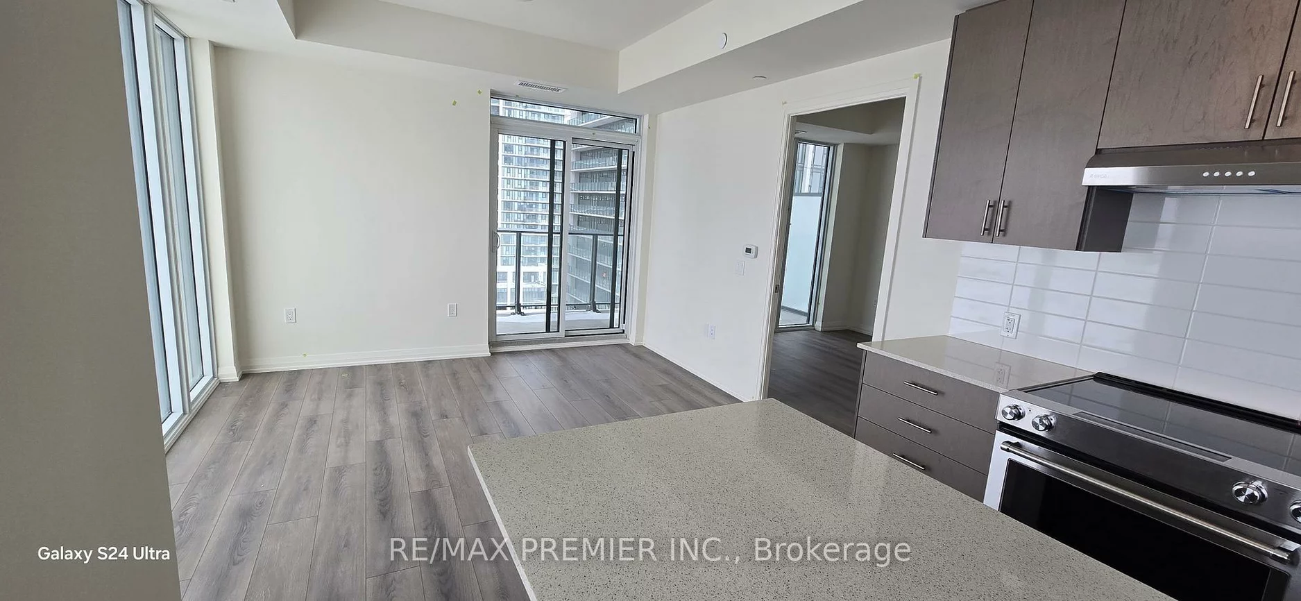 8960, Jane, Vellore Village, Vaughan