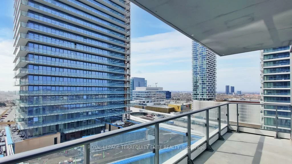 1000, Portage, Vaughan Corporate Centre, Vaughan