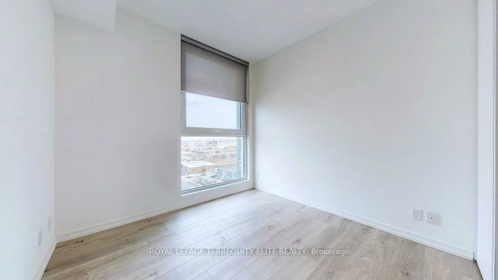 1000, Portage, Vaughan Corporate Centre, Vaughan