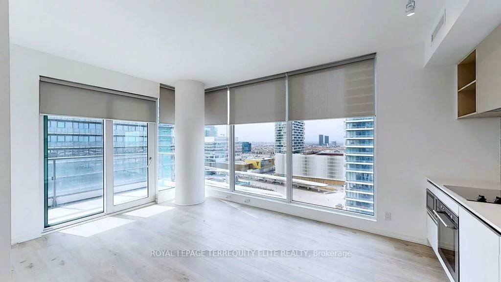 1000, Portage, Vaughan Corporate Centre, Vaughan