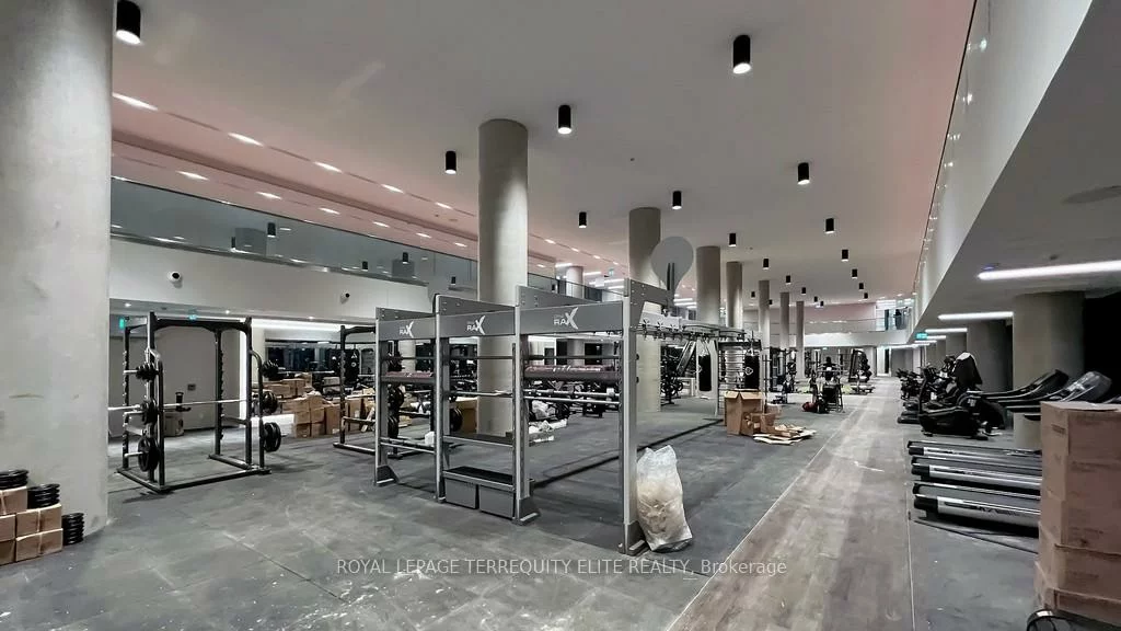 1000, Portage, Vaughan Corporate Centre, Vaughan